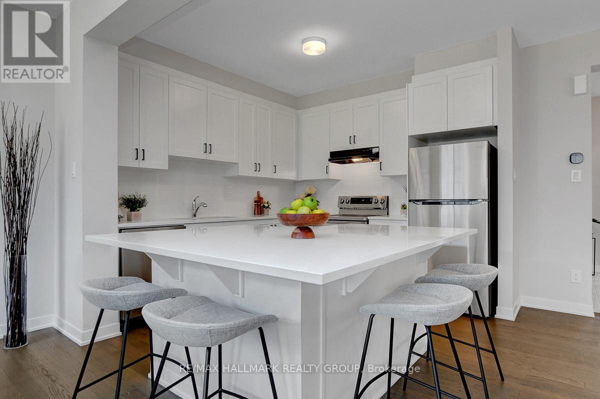 610 Fenwick Way, Ottawa, Ontario K2J 7E5 - Photo 13 - X12483473