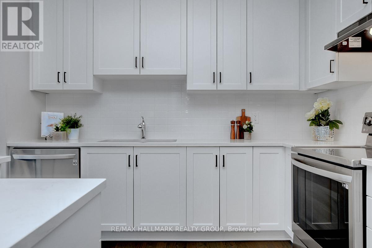 610 Fenwick Way, Ottawa, Ontario K2J 7E5 - Photo 15 - X12483473