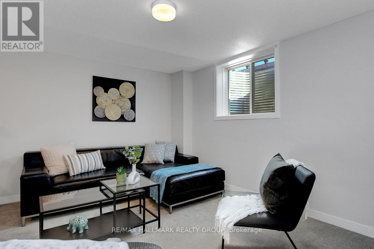 610 Fenwick Way, Ottawa, Ontario K2J 7E5 - Photo 37 - X12483473