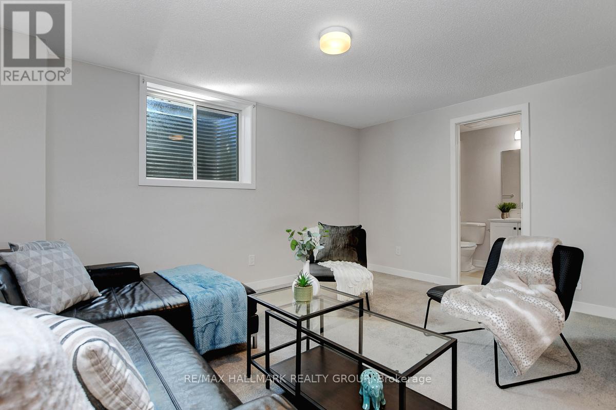 610 Fenwick Way, Ottawa, Ontario K2J 7E5 - Photo 36 - X12483473