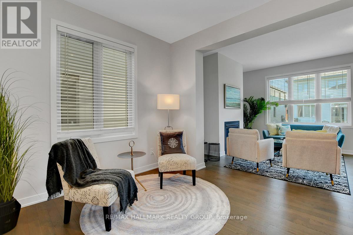 610 Fenwick Way, Ottawa, Ontario K2J 7E5 - Photo 6 - X12483473