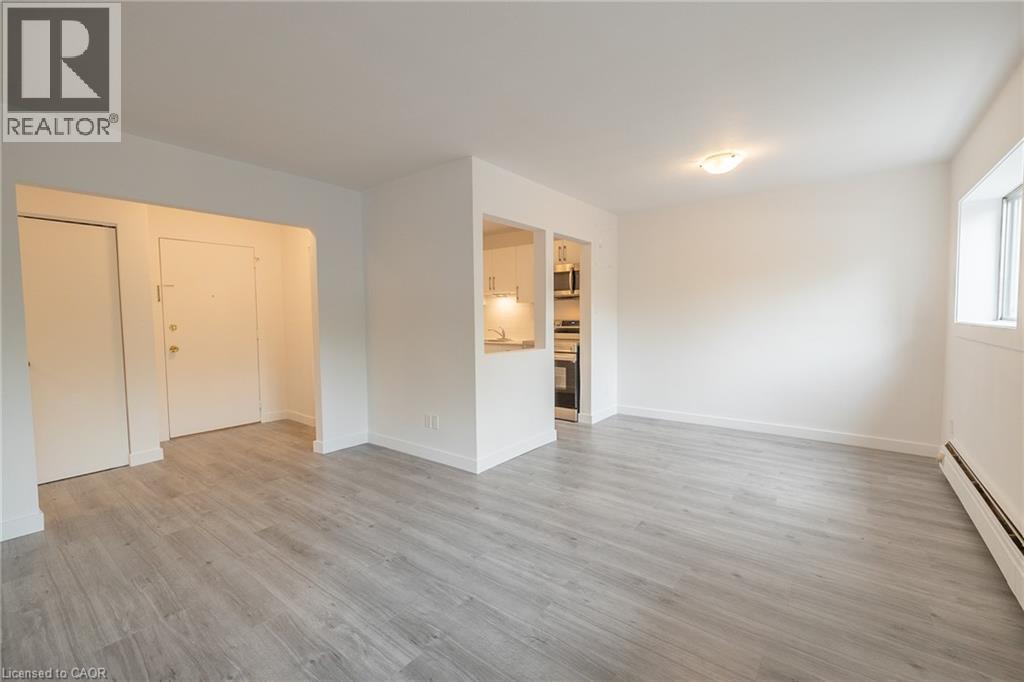 141 Kipling Avenue, Kitchener, Ontario  N2C 2B8 - Photo 4 - 40758535