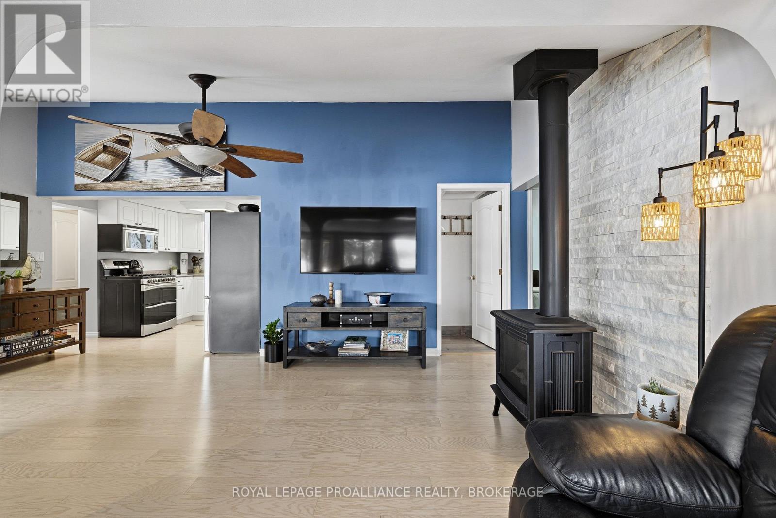 279 Frye Lane, Frontenac, Ontario  K0H 2L0 - Photo 17 - X12540966