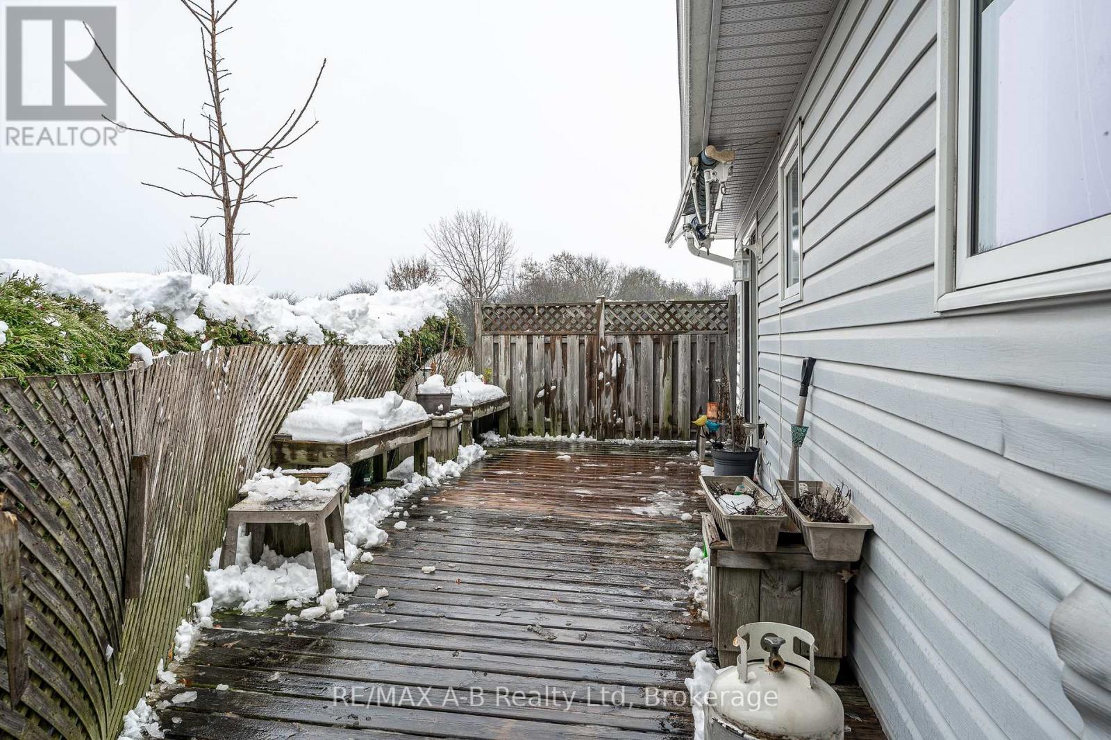 32 - 30 Ann Street, St. Marys, Ontario  N4X 1C8 - Photo 26 - X12540776