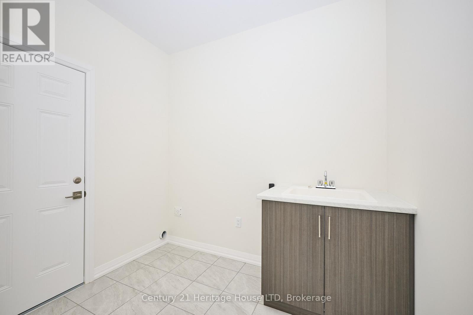 7 - 397 Garrison Road, Fort Erie, Ontario L2A 1N1 - Photo 12 - X12538508