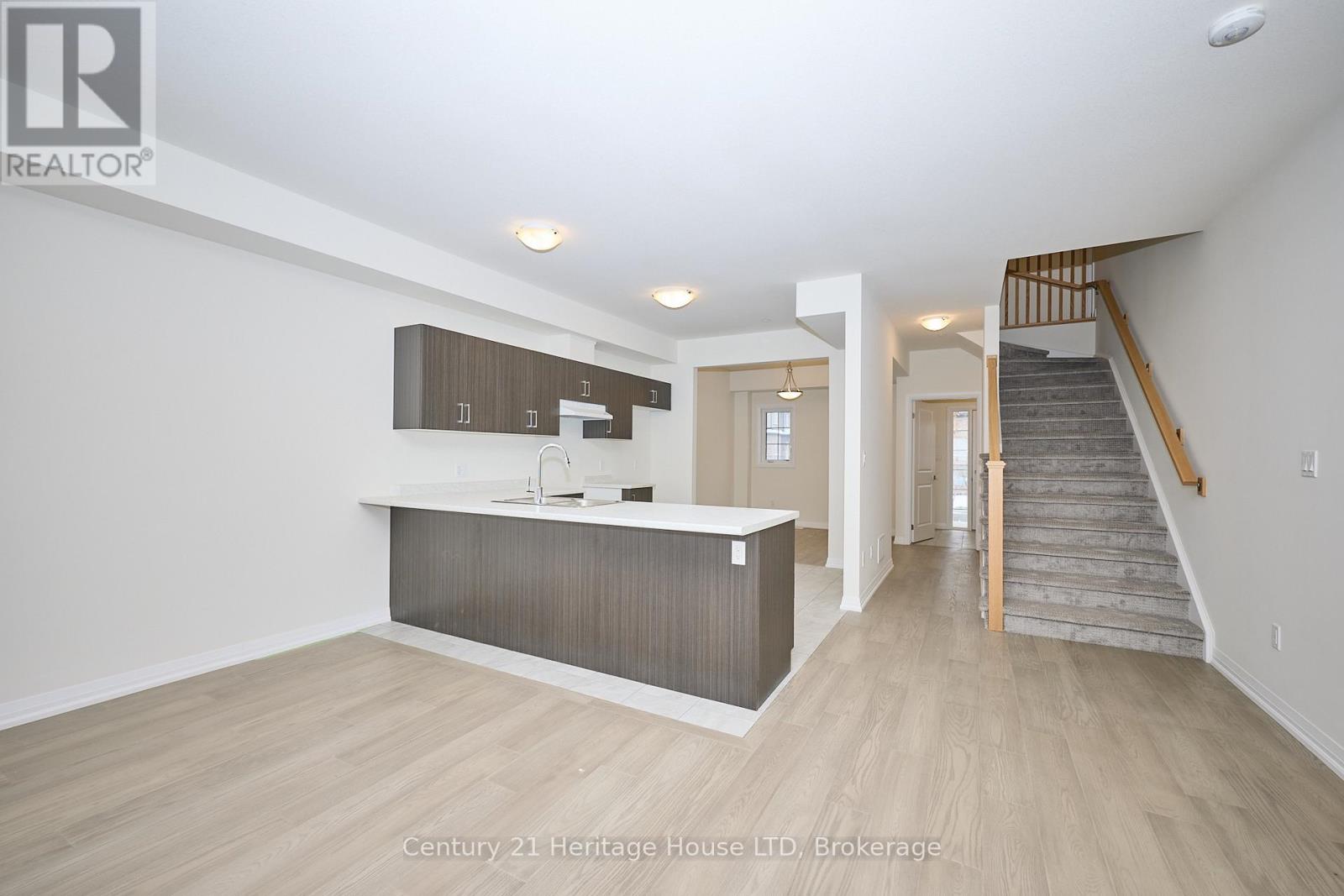 7 - 397 Garrison Road, Fort Erie, Ontario L2A 1N1 - Photo 17 - X12538508