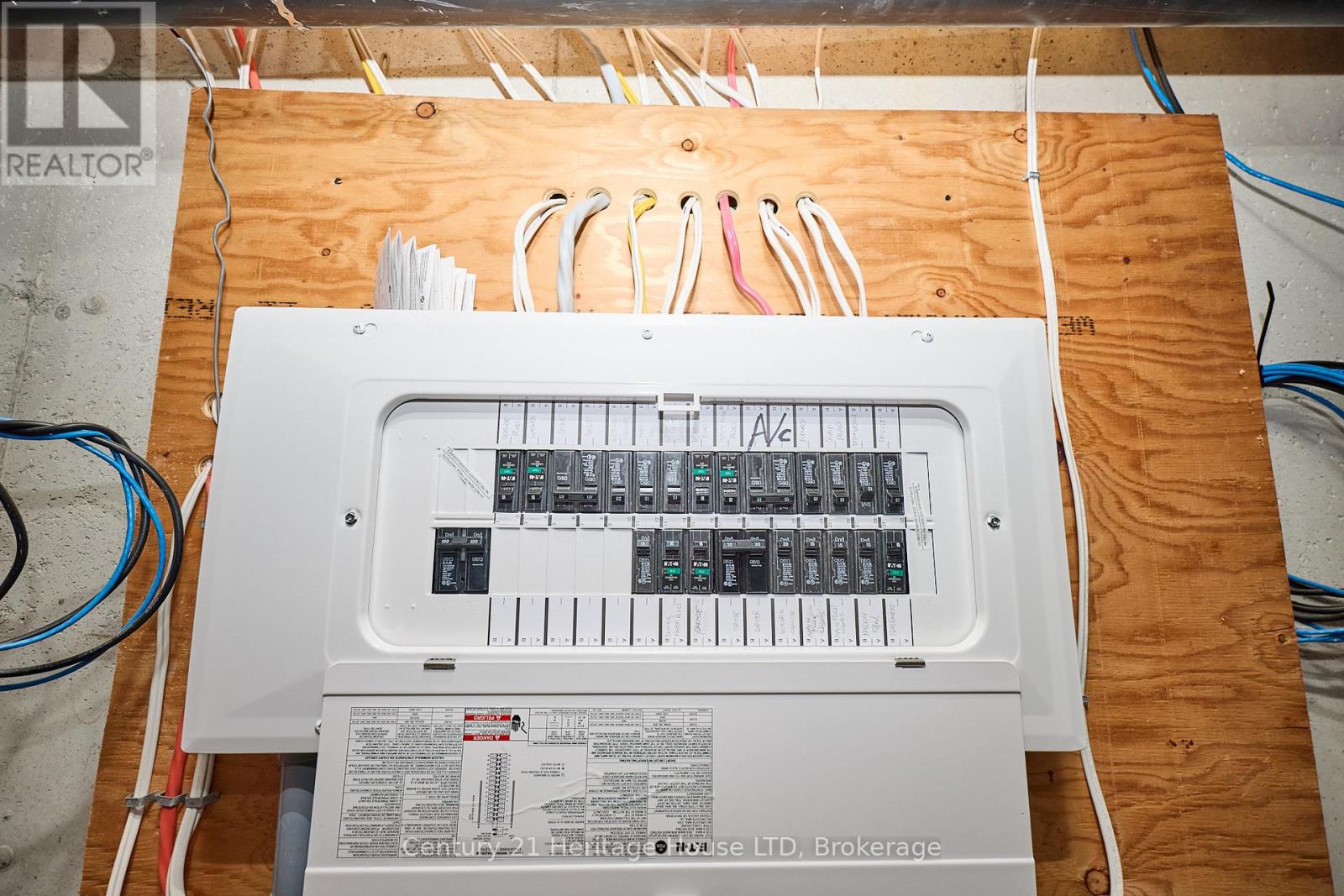 7 - 397 Garrison Road, Fort Erie, Ontario L2A 1N1 - Photo 32 - X12538508