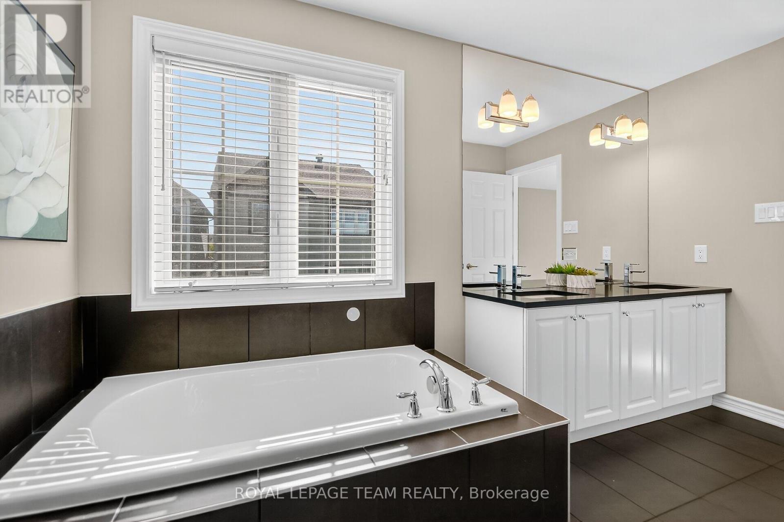 939 Whimbrel Way, Ottawa, Ontario  K2J 6C5 - Photo 30 - X12540772