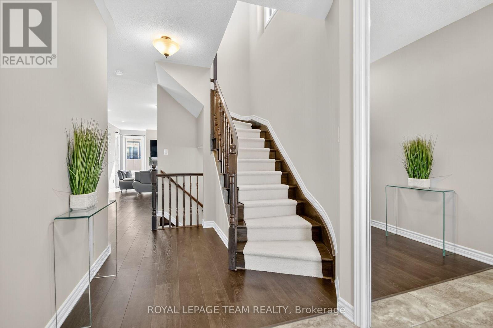 939 Whimbrel Way, Ottawa, Ontario  K2J 6C5 - Photo 5 - X12540772