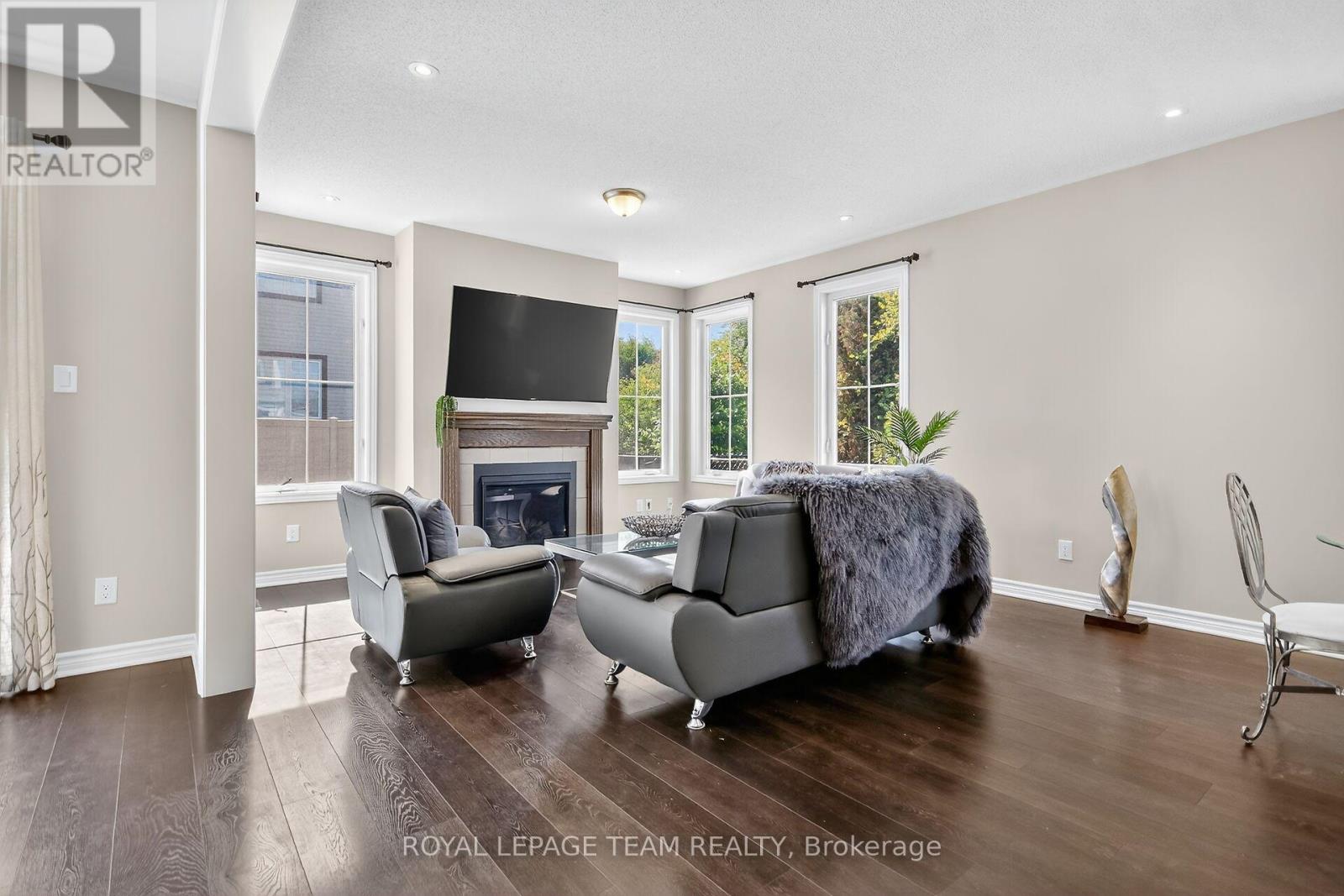 939 Whimbrel Way, Ottawa, Ontario  K2J 6C5 - Photo 9 - X12540772