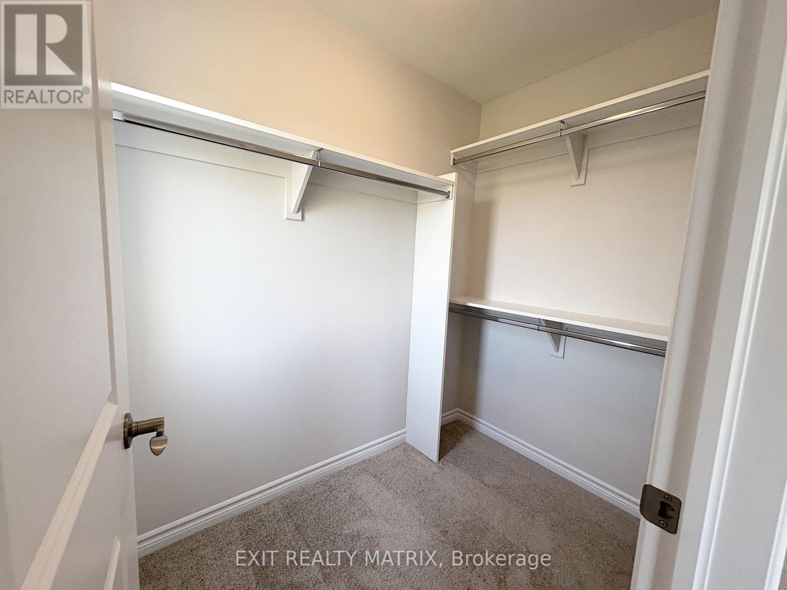 299 Labelle Street, Russell, Ontario K0A 1W1 - Photo 11 - X12540982