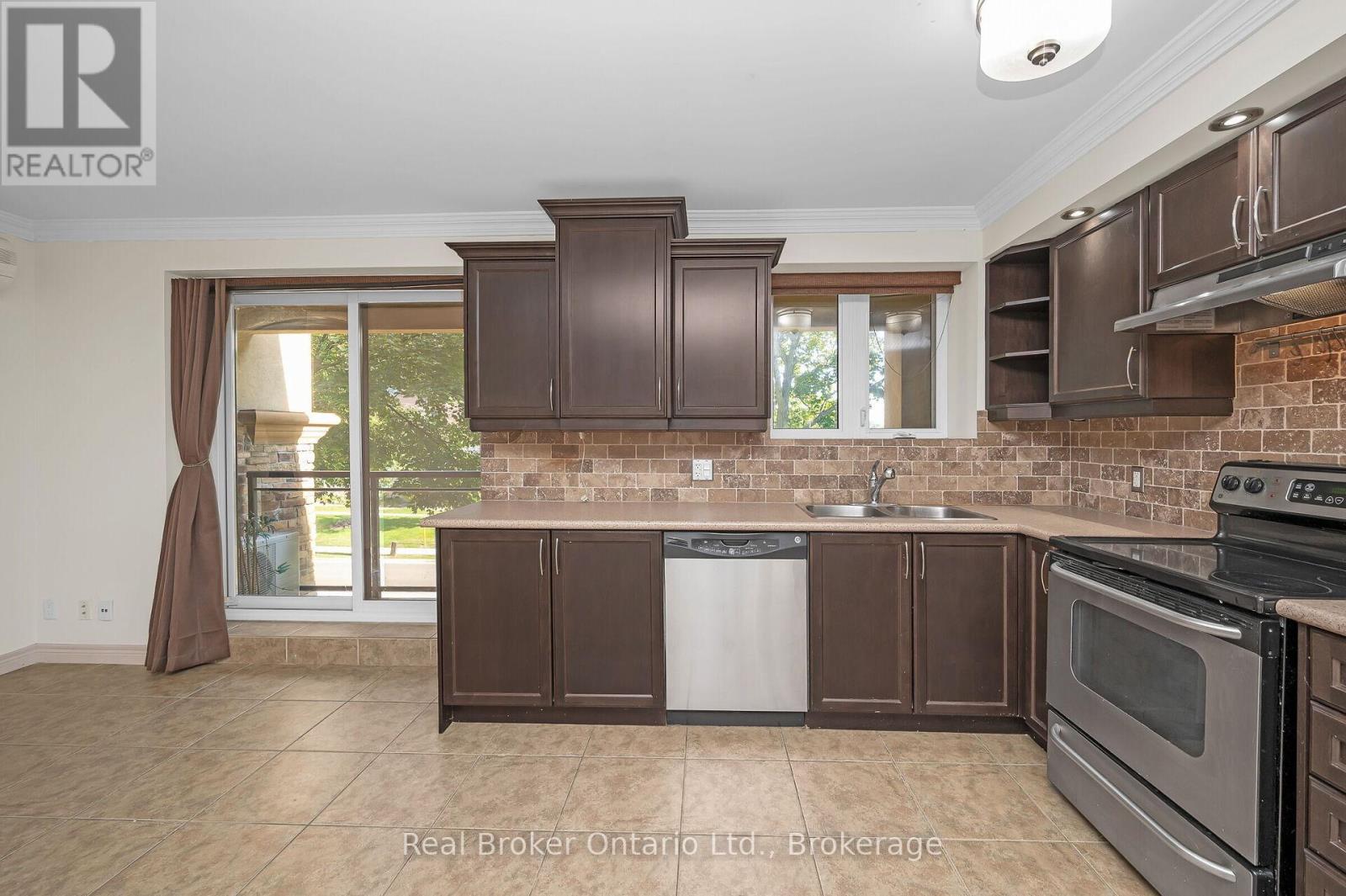 303 - 1212 Fennell Avenue E, Hamilton, Ontario L8T 1T2 - Photo 13 - X12540964