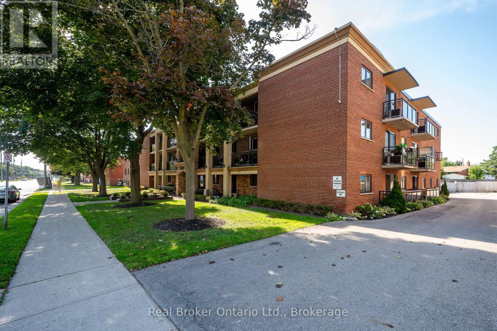 303 - 1212 Fennell Avenue E, Hamilton, Ontario L8T 1T2 - Photo 4 - X12540964