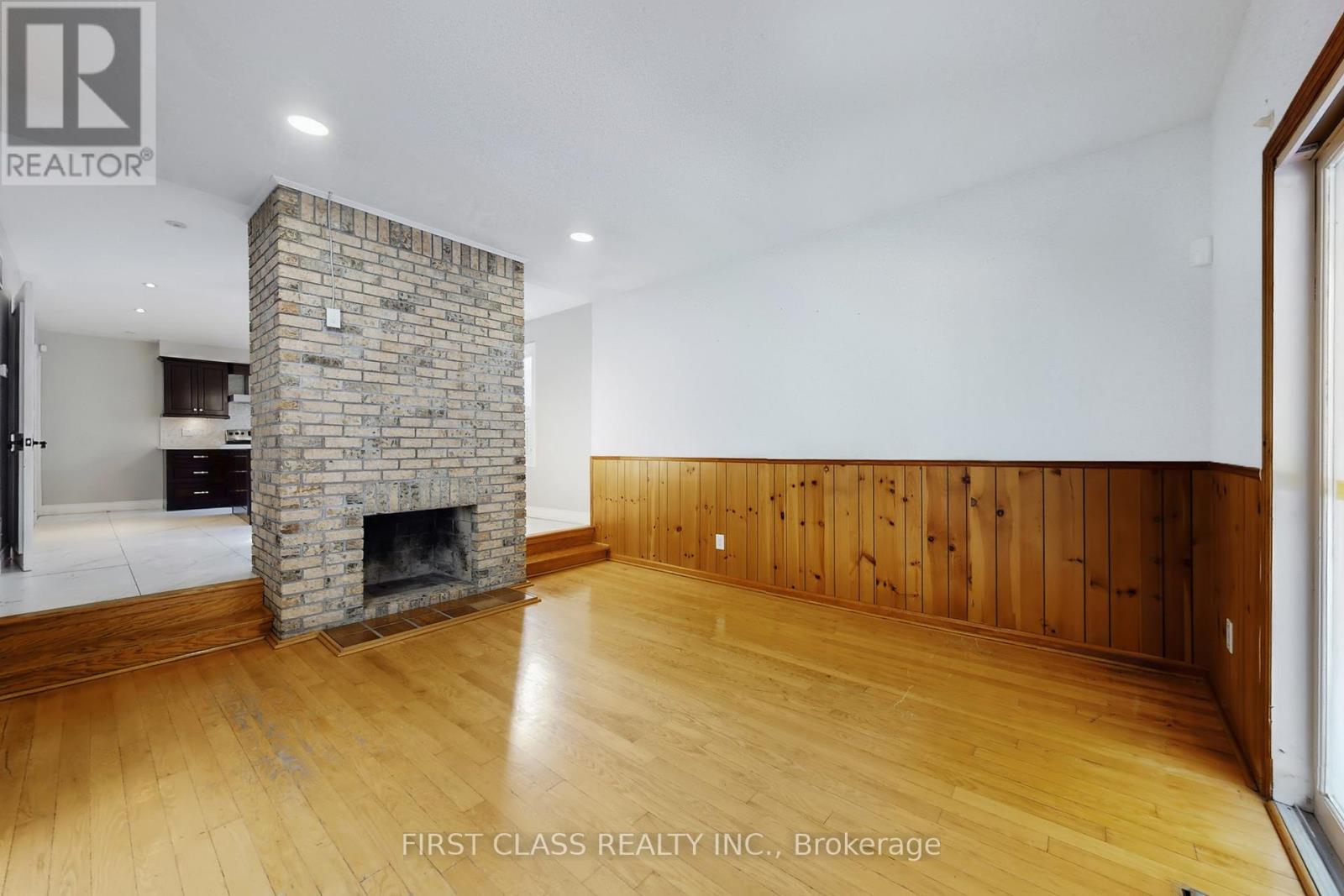 8 Fernside Court, Toronto, Ontario  M2N 6A1 - Photo 18 - C12540560