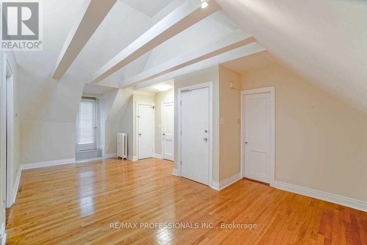 3 - 26 Castleview Avenue, Toronto, Ontario  M5R 1Y9 - Photo 11 - C12540586