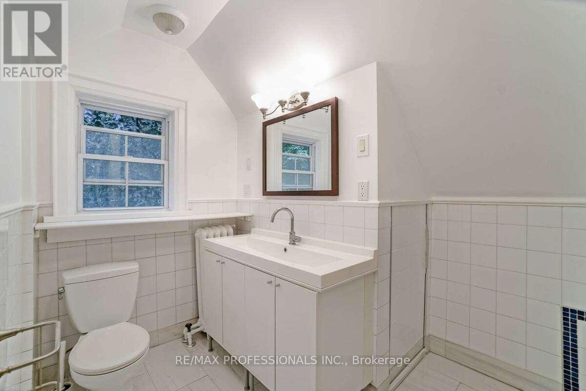 3 - 26 Castleview Avenue, Toronto, Ontario  M5R 1Y9 - Photo 18 - C12540586