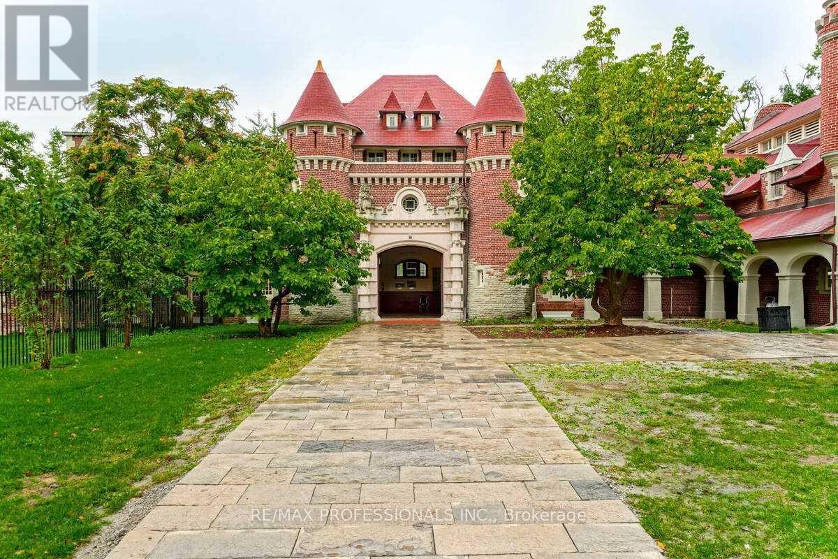 3 - 26 Castleview Avenue, Toronto, Ontario  M5R 1Y9 - Photo 25 - C12540586