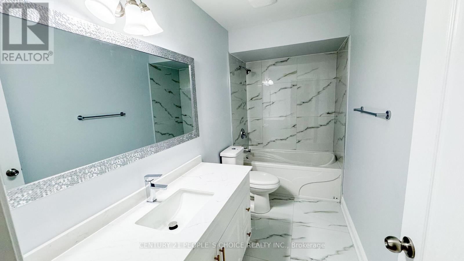 3292 Bobwhite Mews, Mississauga, Ontario  L5N 6E9 - Photo 17 - W12539968