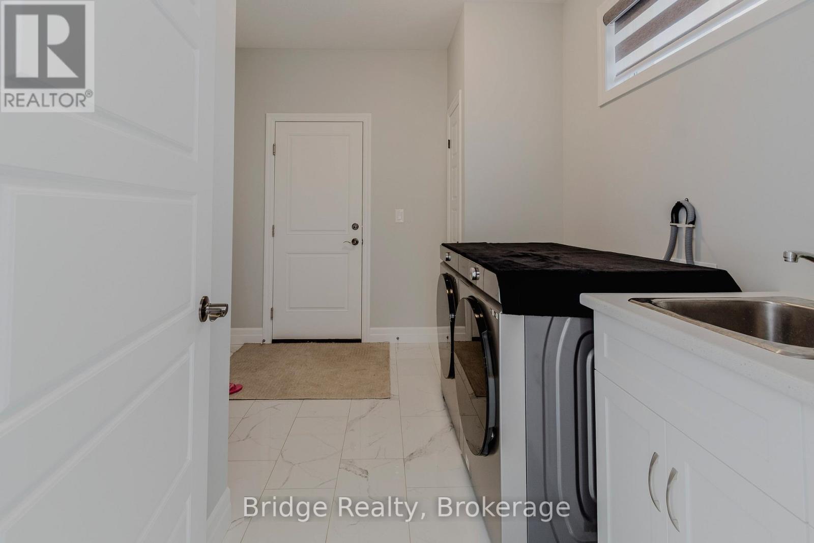 133 Birdie Court, Woodstock, Ontario N4T 0N3 - Photo 17 - X12540932