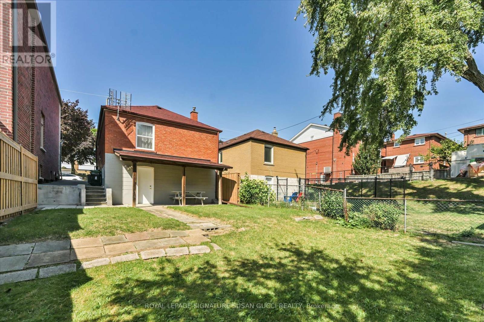 127 Furnival Road, Toronto, Ontario  M4B 1W7 - Photo 25 - E12540576