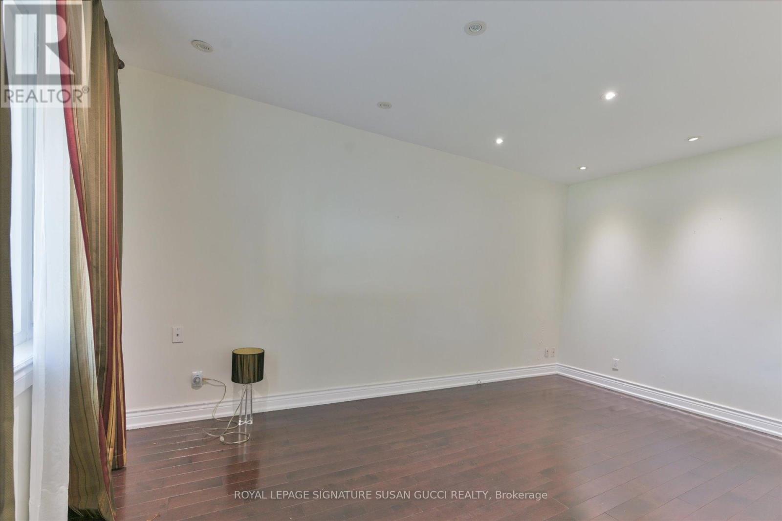 127 Furnival Road, Toronto, Ontario  M4B 1W7 - Photo 5 - E12540576