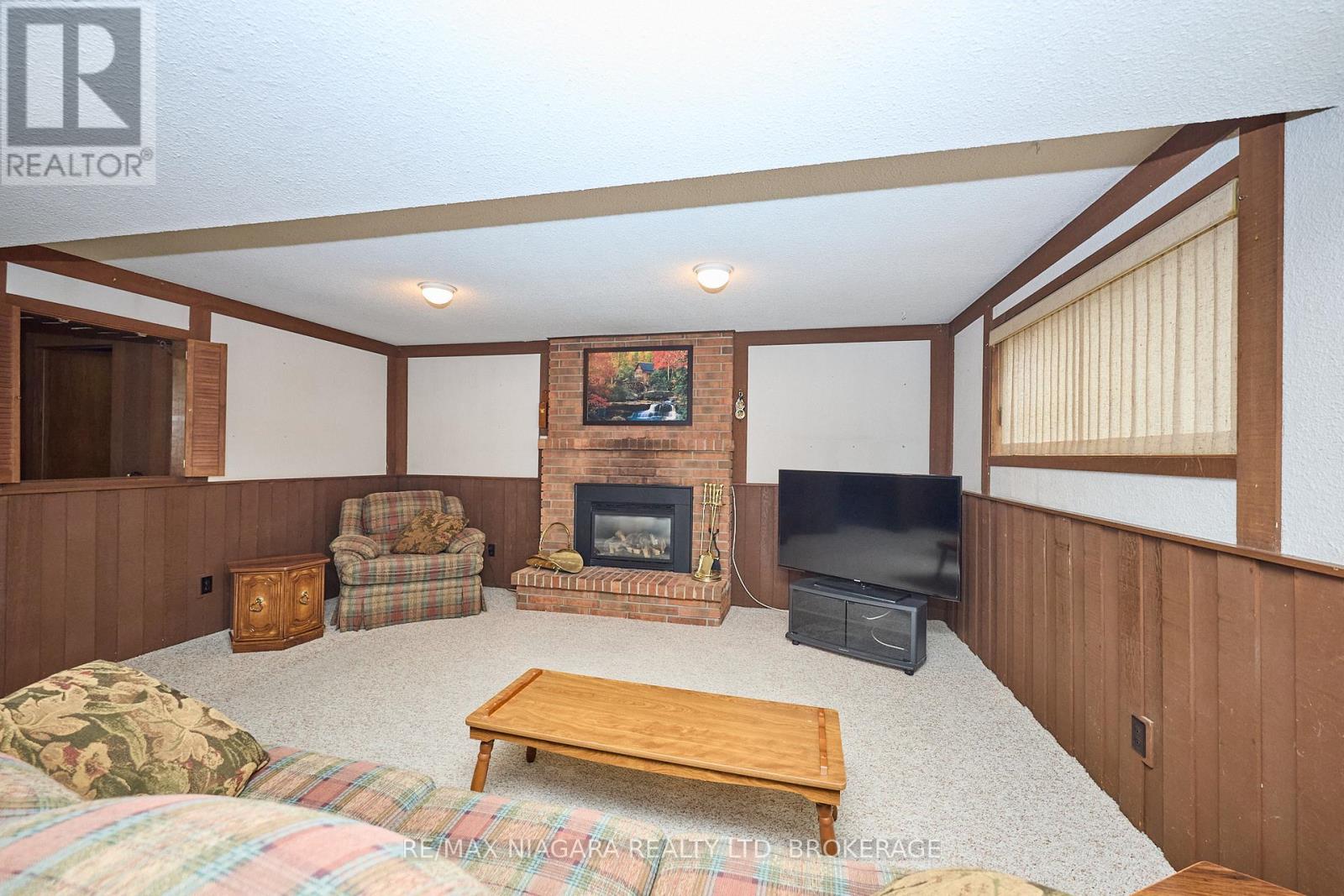 11 Stonegate Drive, St. Catharines, Ontario L2P 3K9 - Photo 25 - X12540846