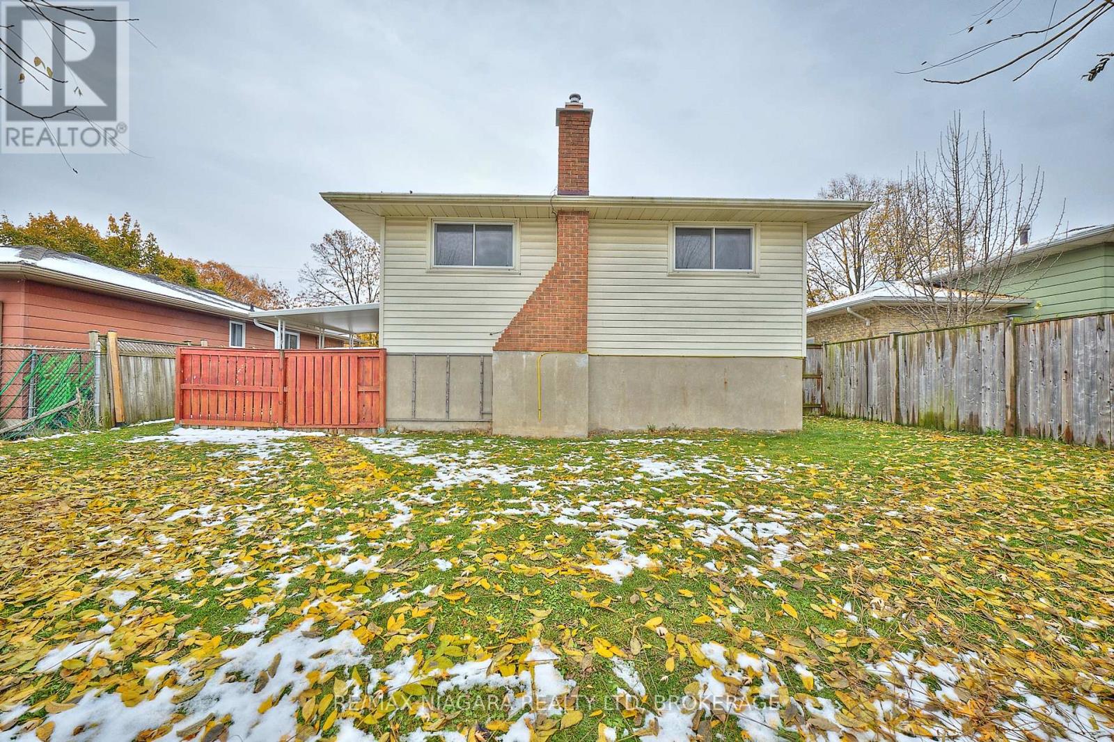 11 Stonegate Drive, St. Catharines, Ontario L2P 3K9 - Photo 7 - X12540846