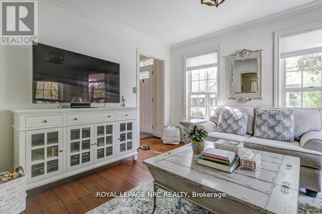 20 Dumfries Street, Niagara-On-The-Lake, Ontario  L0S 1J0 - Photo 7 - X12540954