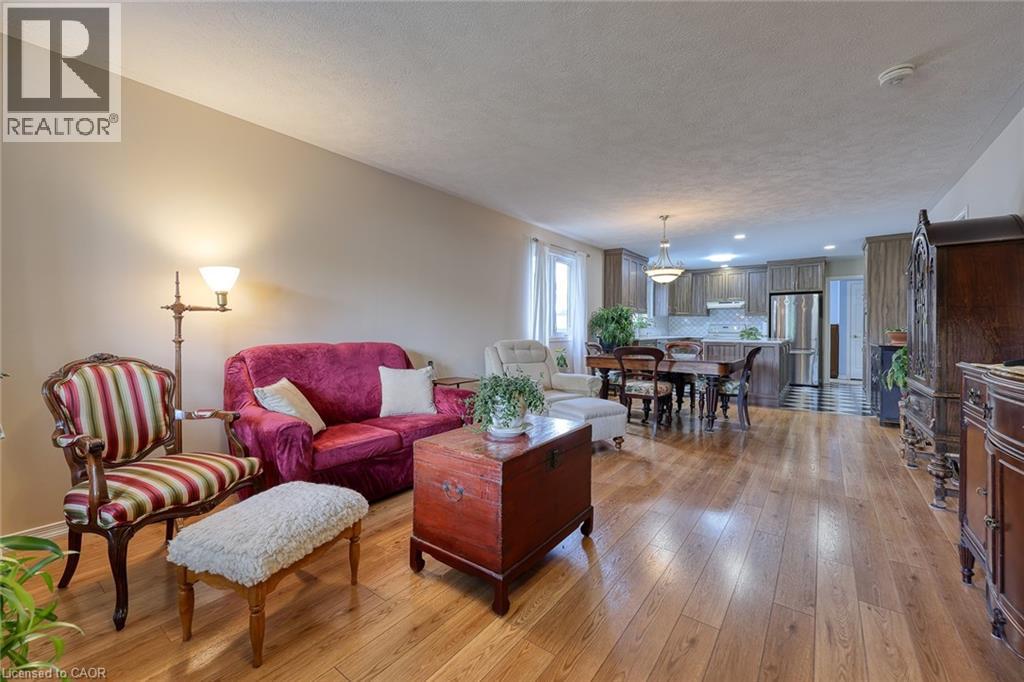 217 North Street E, Tillsonburg, Ontario N4G 1B8 - Photo 6 - 40787241