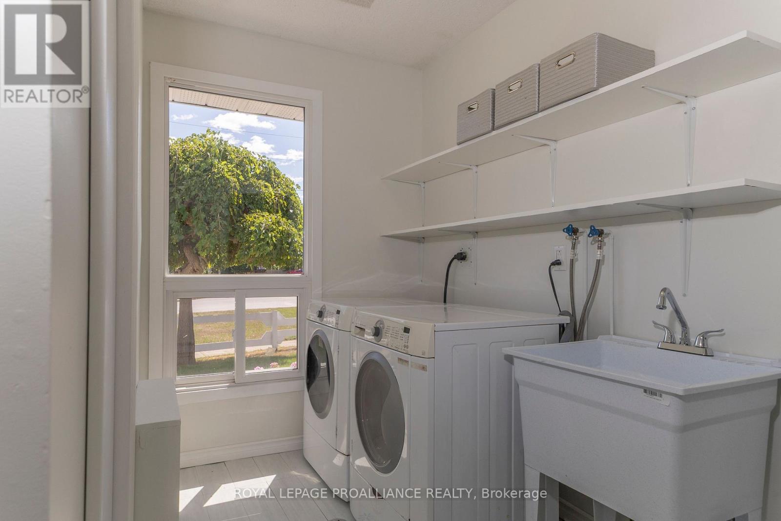 98 East Davis Street, Quinte West, Ontario  K8V 6H4 - Photo 27 - X12540722