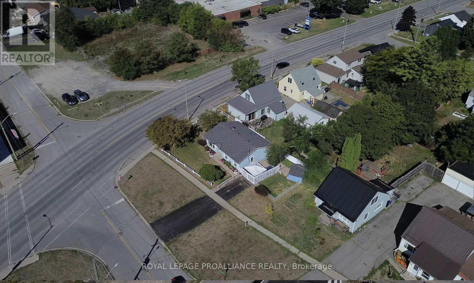 98 East Davis Street, Quinte West, Ontario  K8V 6H4 - Photo 31 - X12540722