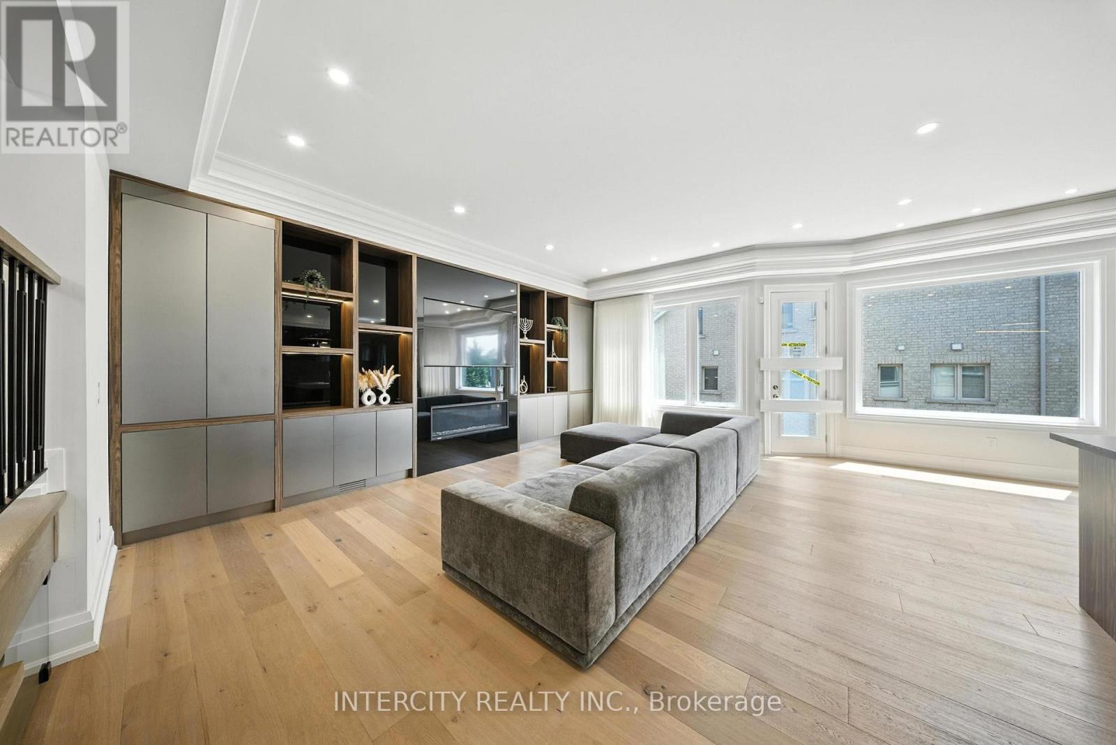 131a Birch Avenue, Richmond Hill, Ontario  L4C 6C5 - Photo 13 - N12540578