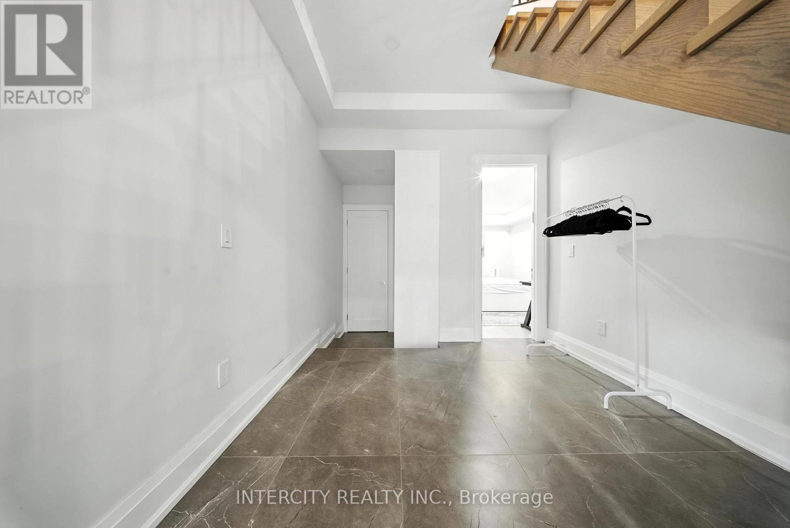 131a Birch Avenue, Richmond Hill, Ontario  L4C 6C5 - Photo 47 - N12540578