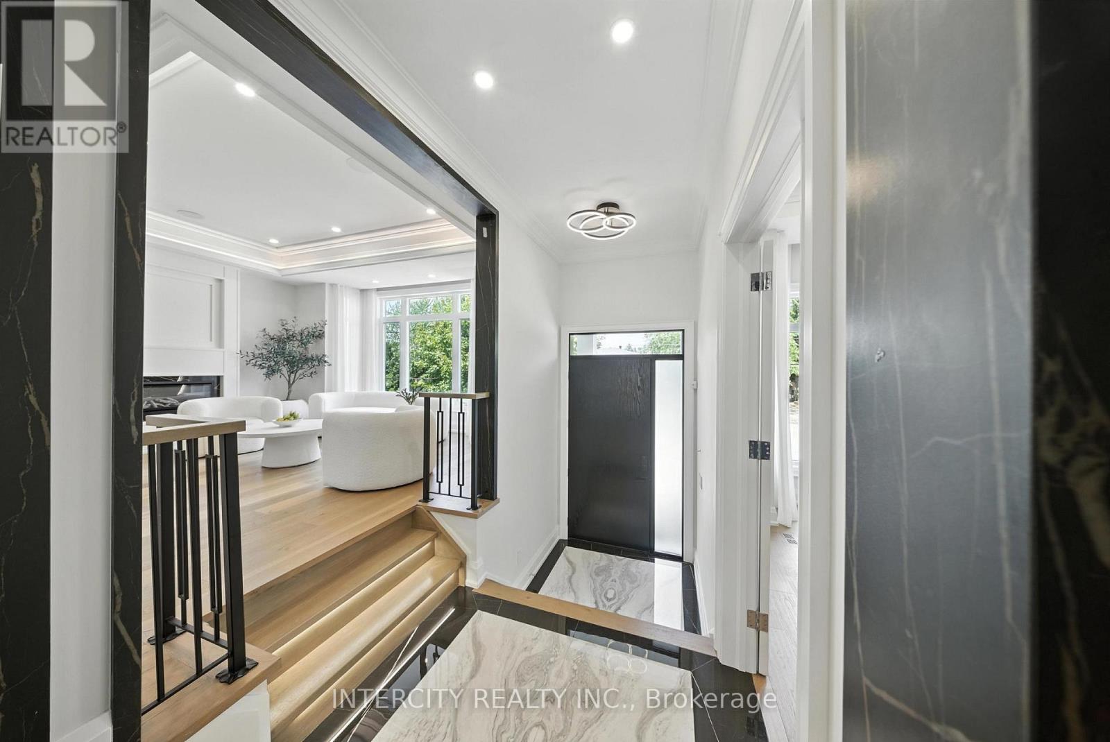 131a Birch Avenue, Richmond Hill, Ontario  L4C 6C5 - Photo 5 - N12540578