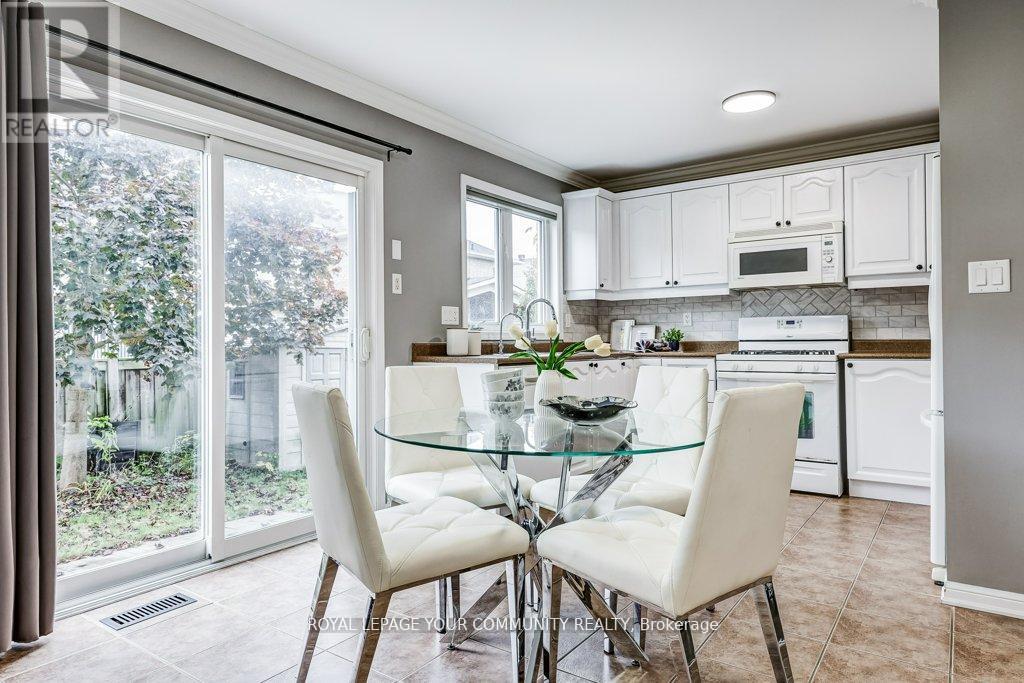 18 Weldon Woods Court, Whitchurch-Stouffville, Ontario  L4A 0J4 - Photo 10 - N12540584