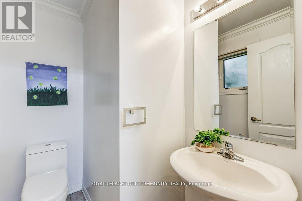 18 Weldon Woods Court, Whitchurch-Stouffville, Ontario  L4A 0J4 - Photo 15 - N12540584