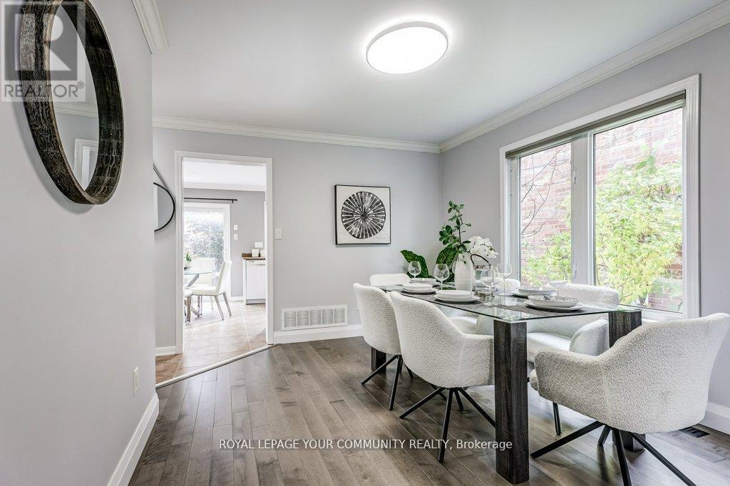 18 Weldon Woods Court, Whitchurch-Stouffville, Ontario  L4A 0J4 - Photo 7 - N12540584