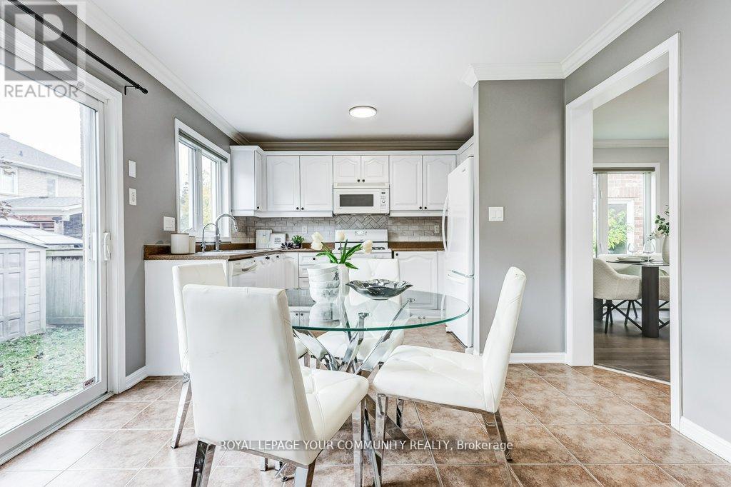 18 Weldon Woods Court, Whitchurch-Stouffville, Ontario  L4A 0J4 - Photo 9 - N12540584