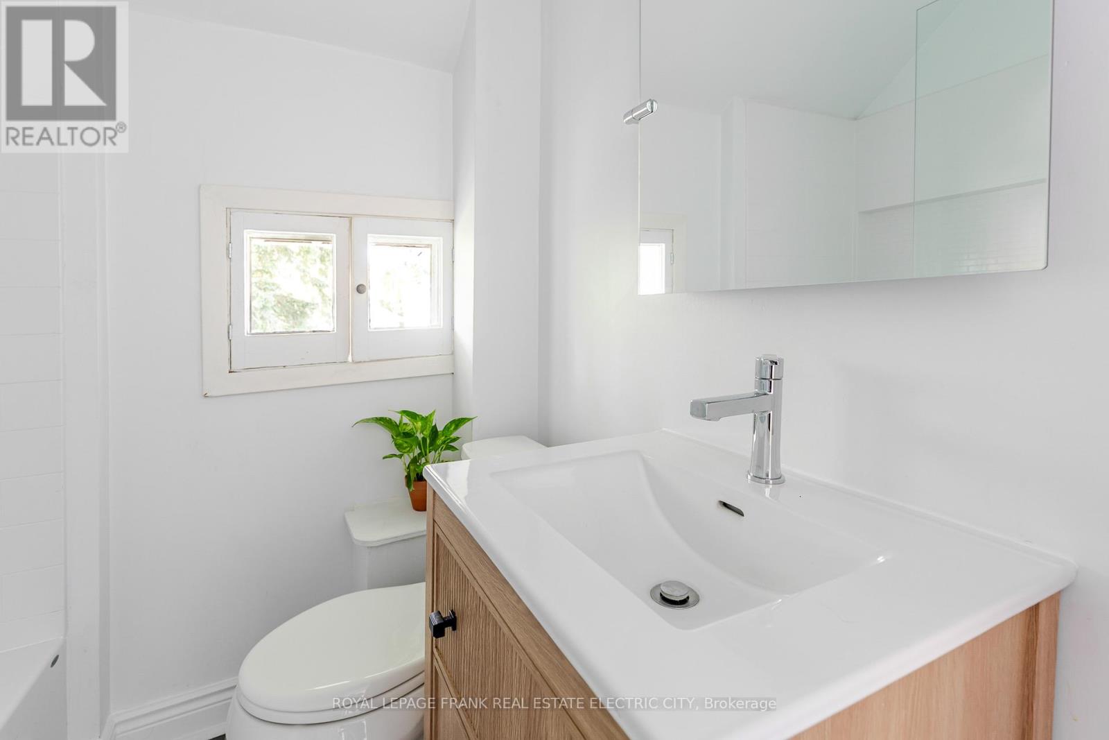 193 Lake Street, Peterborough, Ontario  K9J 2H4 - Photo 29 - X12540864