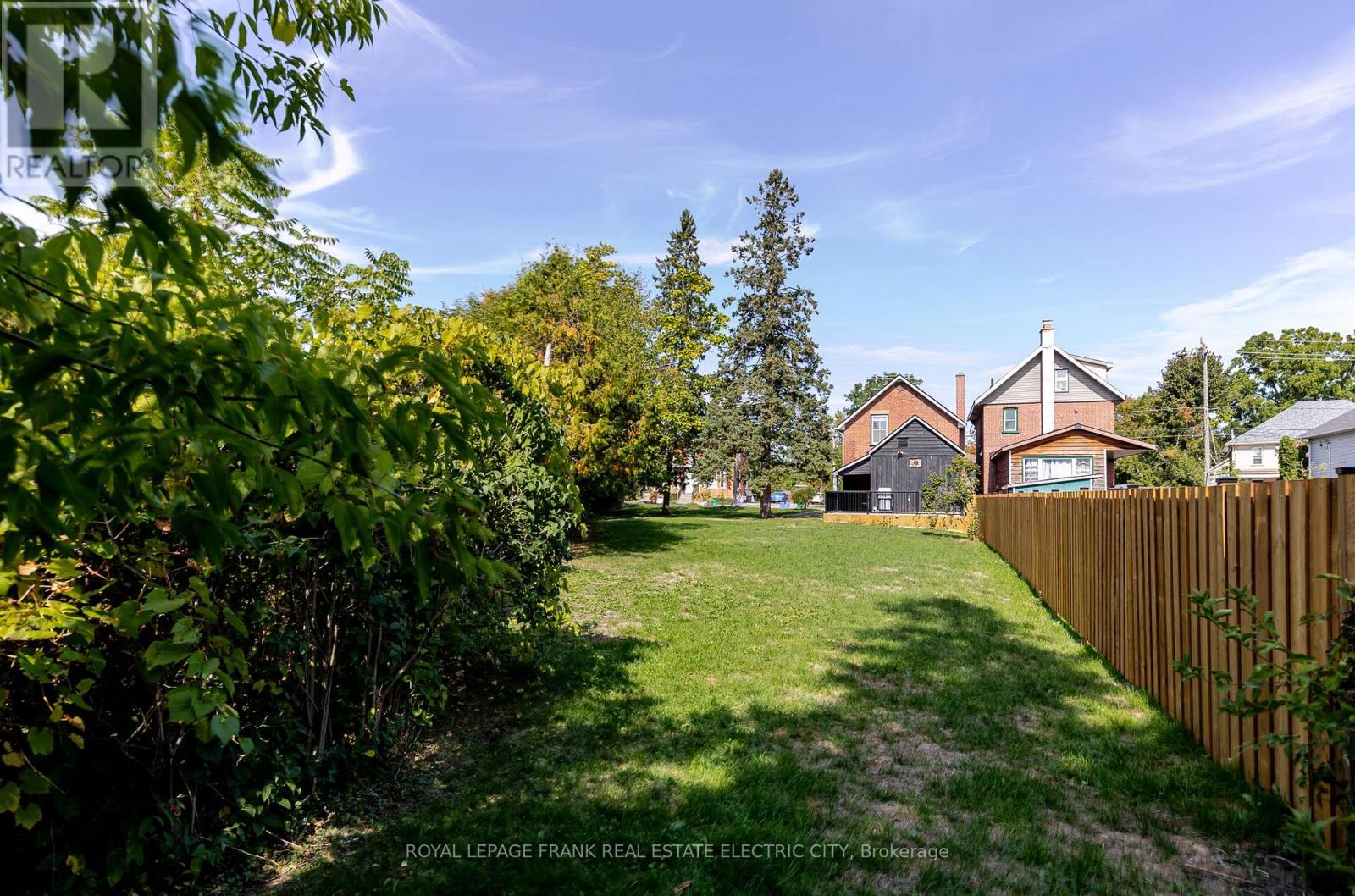 193 Lake Street, Peterborough, Ontario  K9J 2H4 - Photo 35 - X12540864