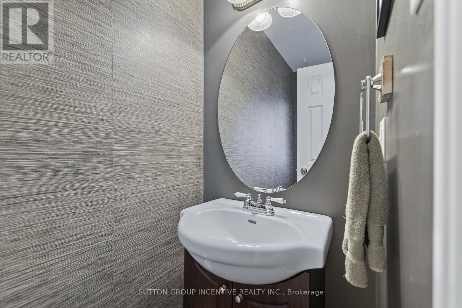 56 Weymouth Road, Barrie, Ontario  L4M 6R7 - Photo 18 - S12540574