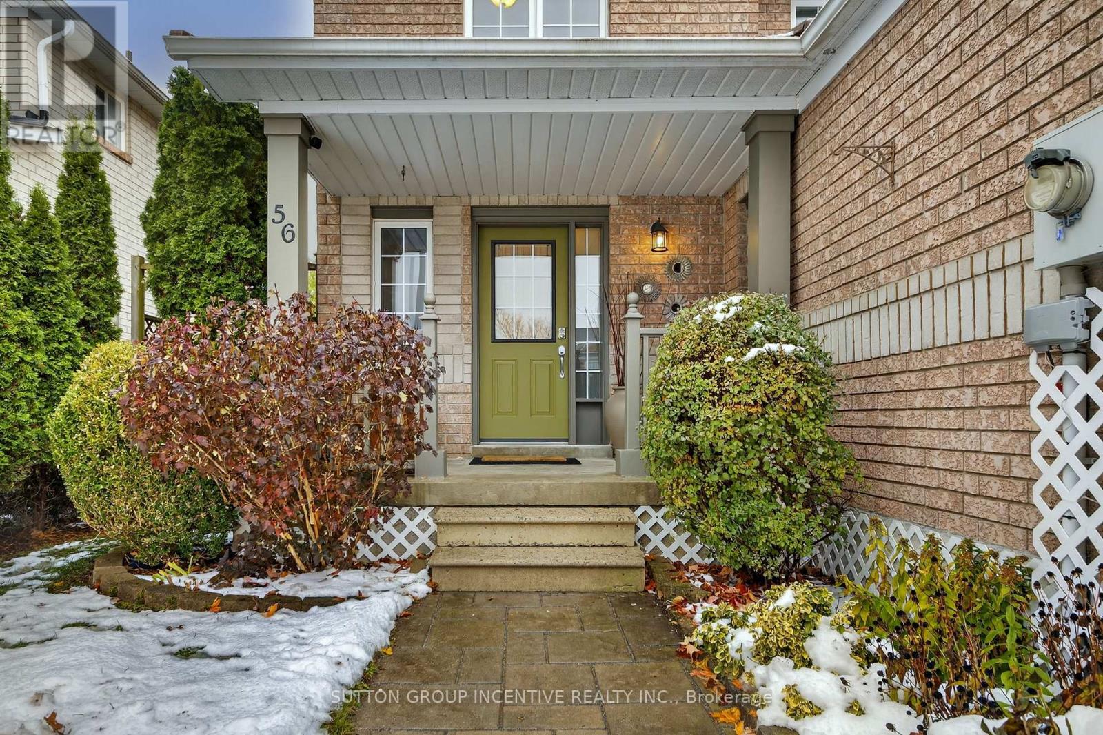 56 Weymouth Road, Barrie, Ontario  L4M 6R7 - Photo 4 - S12540574