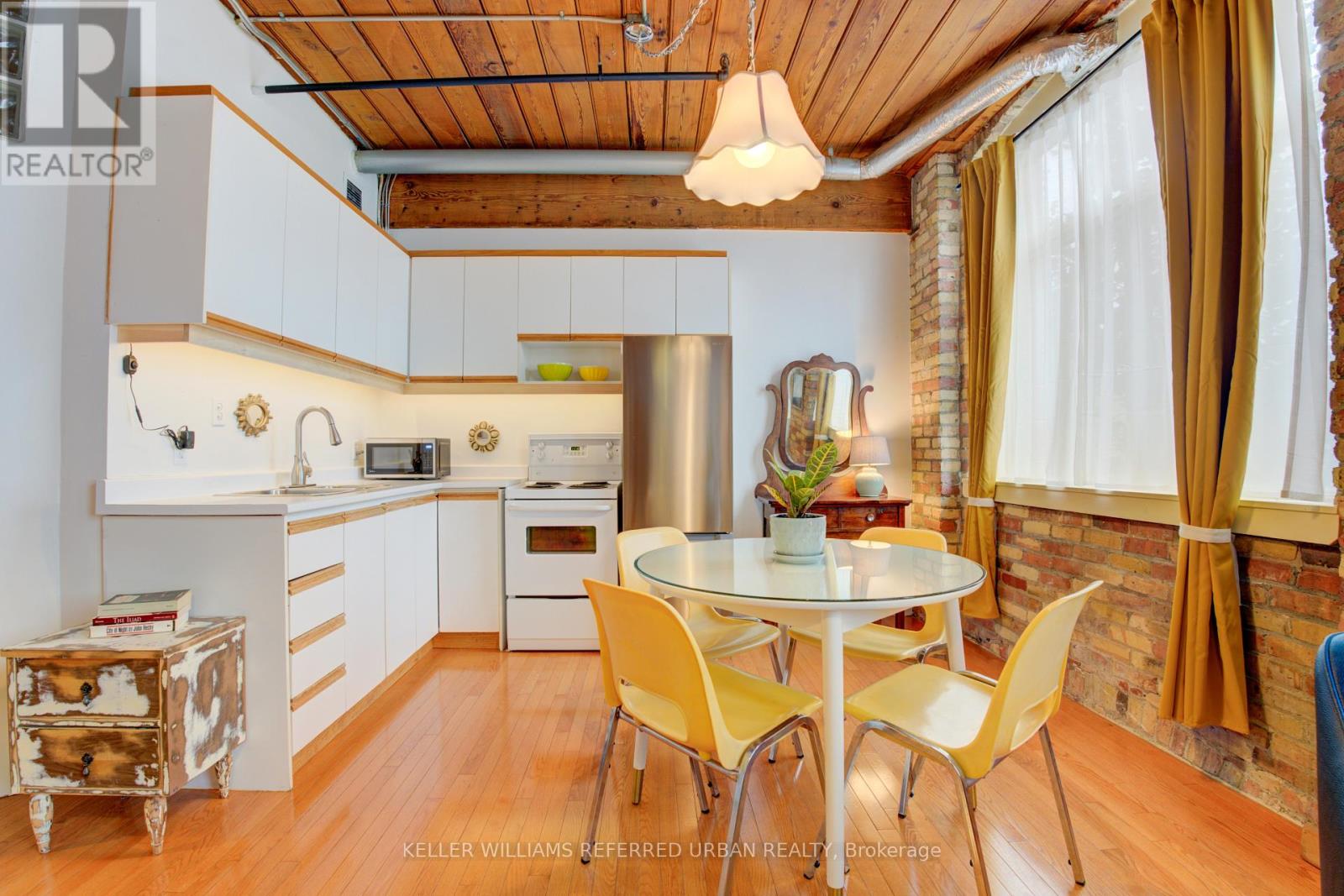 203 - 24 Noble Street, Toronto, Ontario  M6K 2C8 - Photo 7 - W12540608