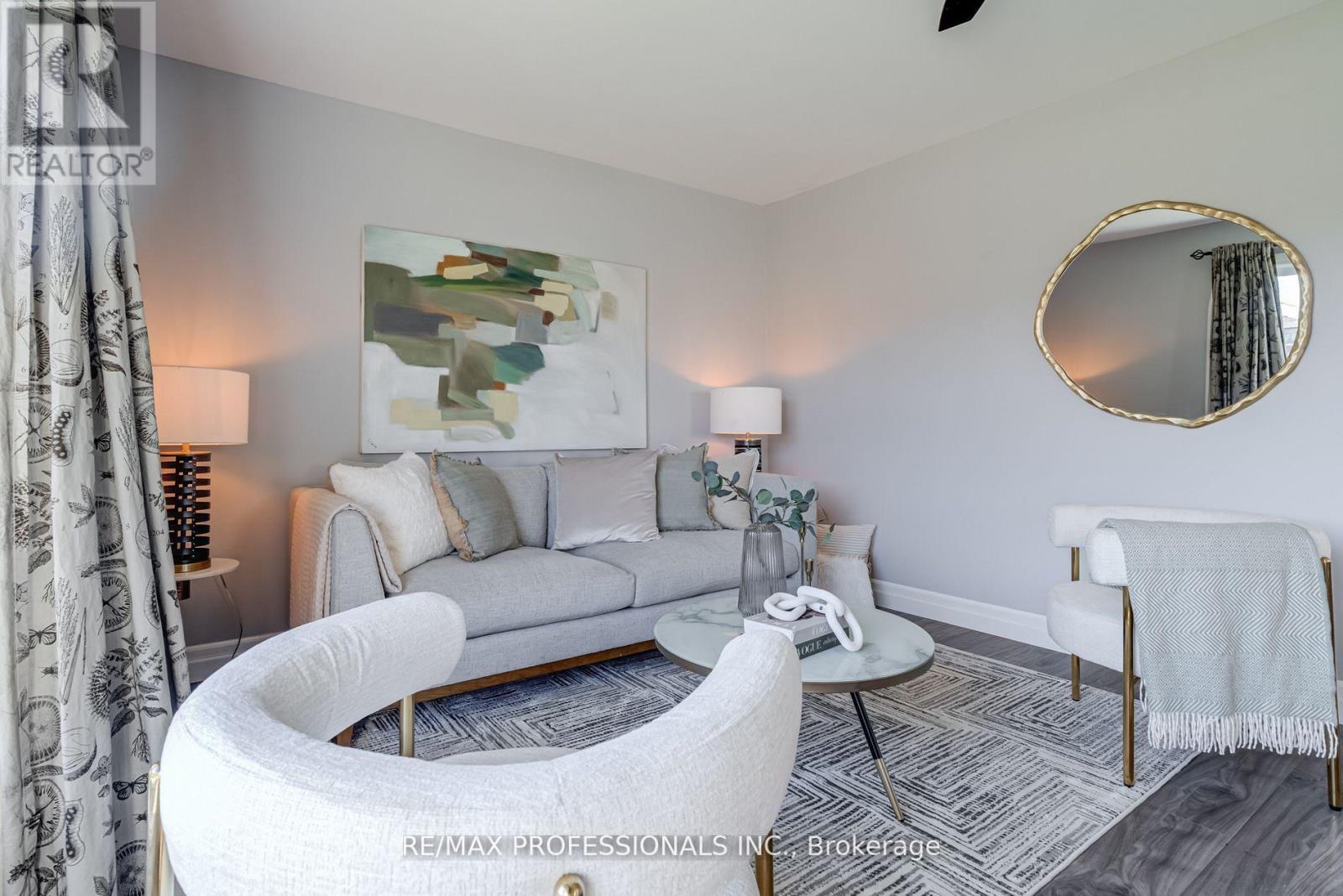 516 Browns Line, Toronto, Ontario  M8W 3V2 - Photo 10 - W12540610