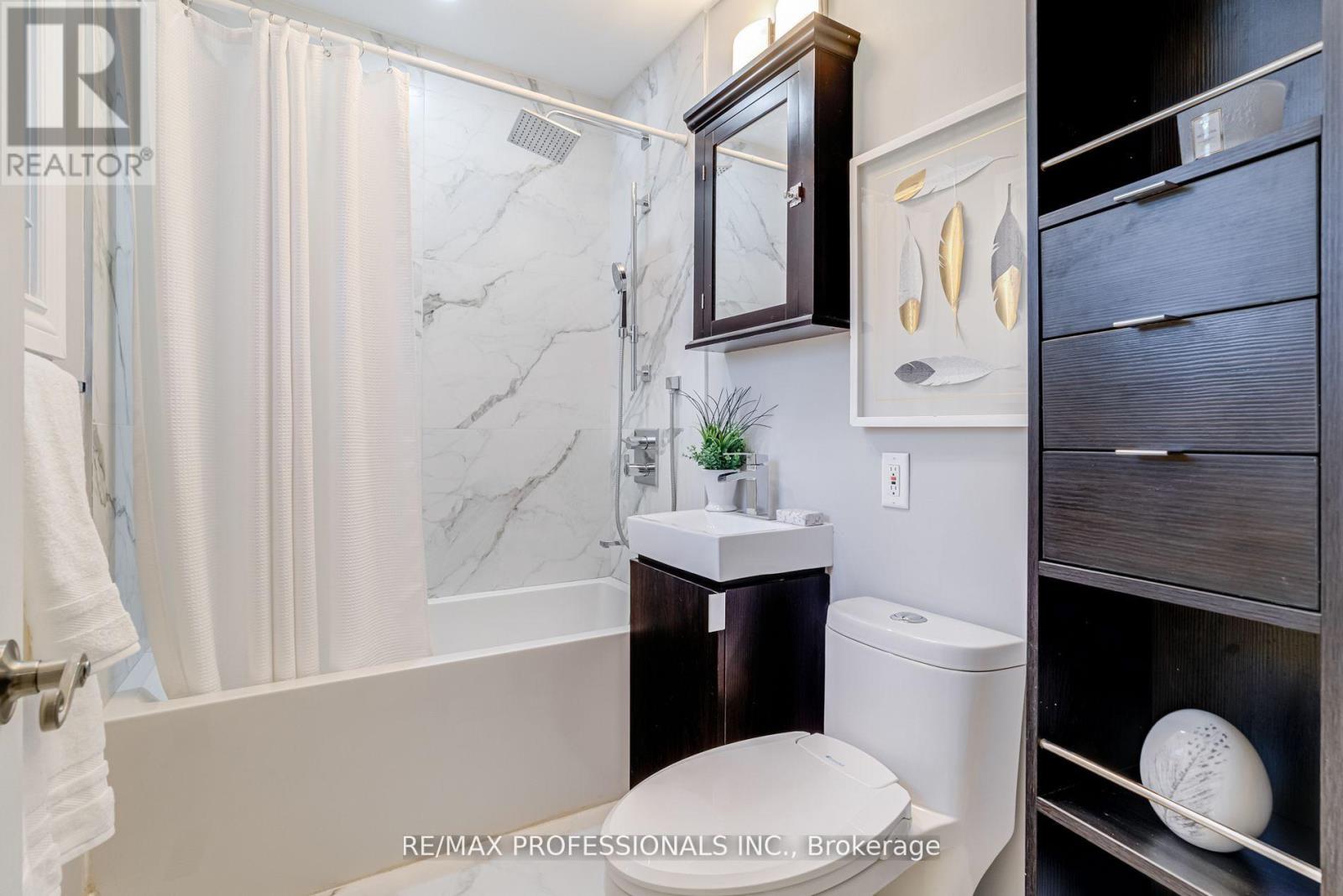 516 Browns Line, Toronto, Ontario  M8W 3V2 - Photo 13 - W12540610