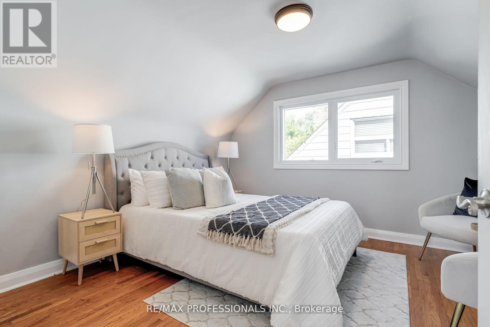 516 Browns Line, Toronto, Ontario  M8W 3V2 - Photo 14 - W12540610