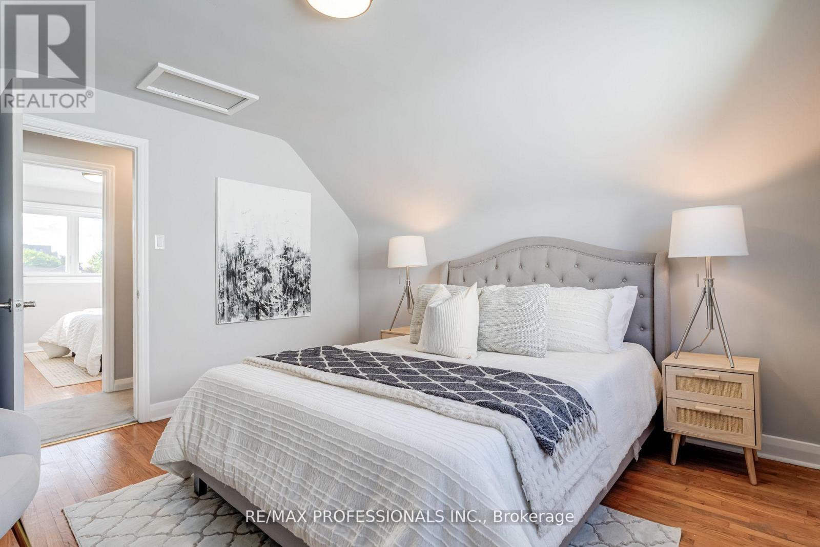 516 Browns Line, Toronto, Ontario  M8W 3V2 - Photo 15 - W12540610