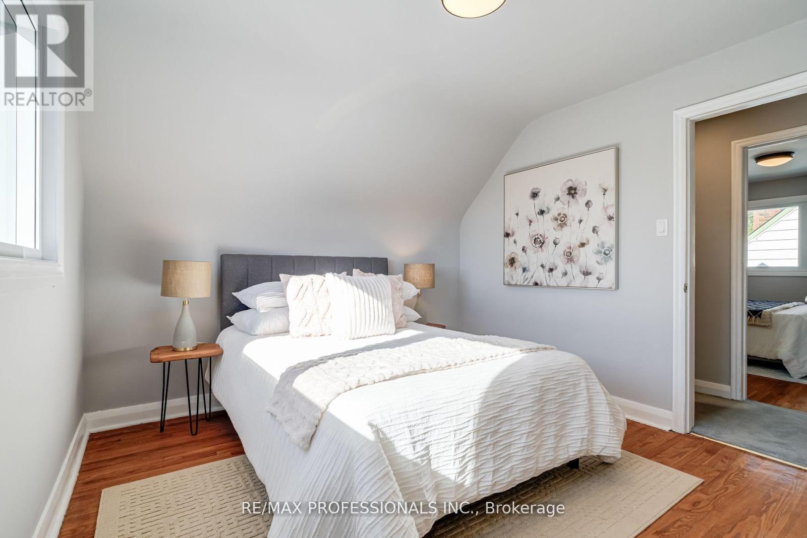 516 Browns Line, Toronto, Ontario  M8W 3V2 - Photo 20 - W12540610