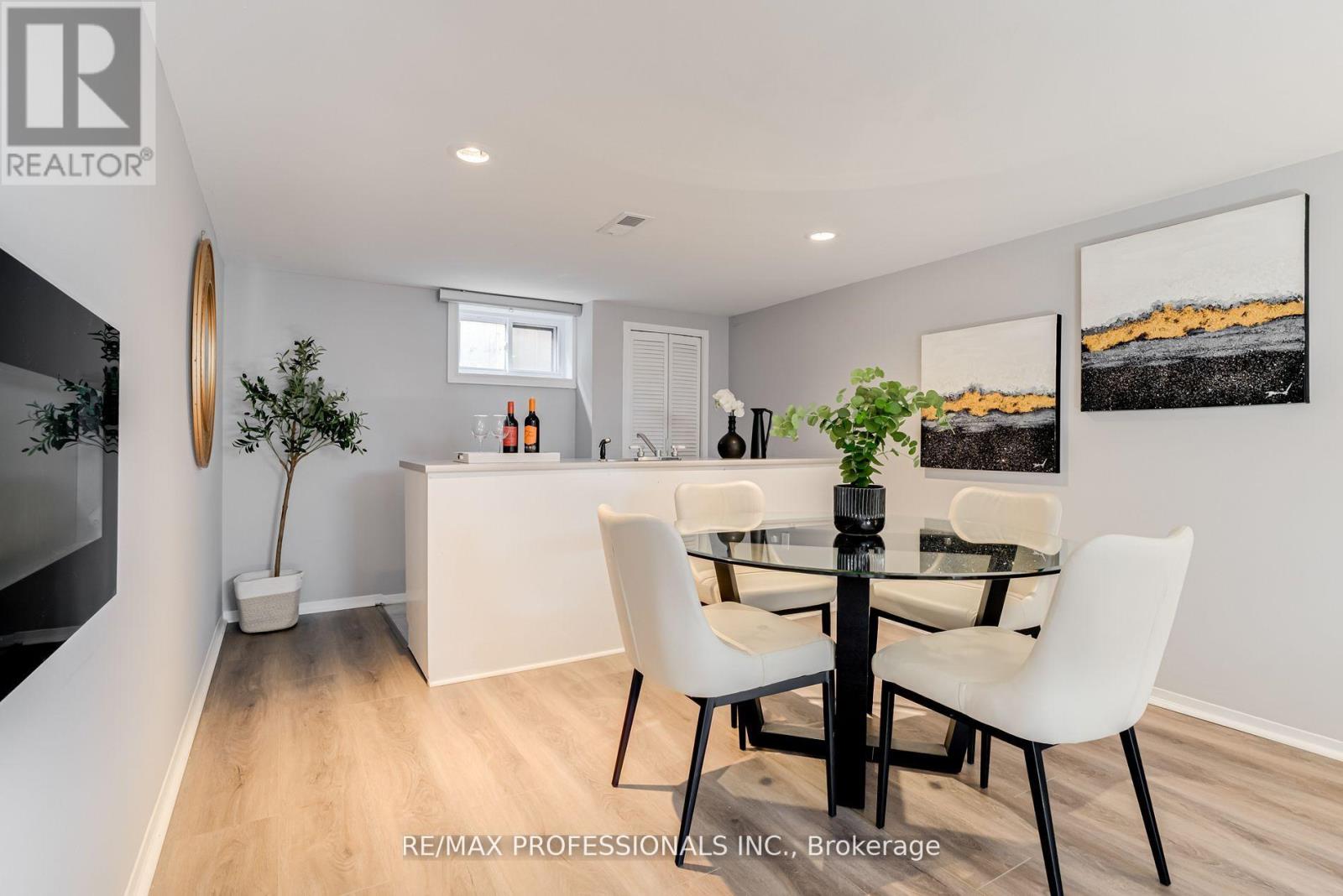 516 Browns Line, Toronto, Ontario  M8W 3V2 - Photo 27 - W12540610