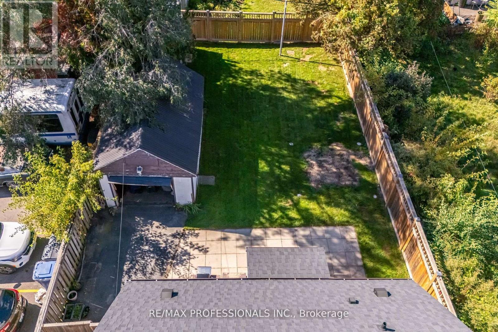 516 Browns Line, Toronto, Ontario  M8W 3V2 - Photo 37 - W12540610